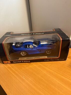 Special Edition Dodge Viper GTS Die-Cast Car - Blue